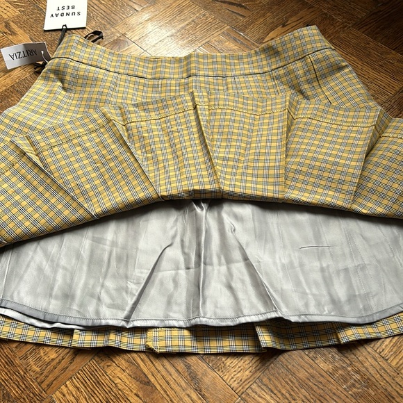 Aritzia Sunday Best Olive Skirt - Picture 5 of 5